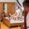 assistindo a esposa grávida ser fodida pelo médico – Porno Legendado – Porno Com Legenda